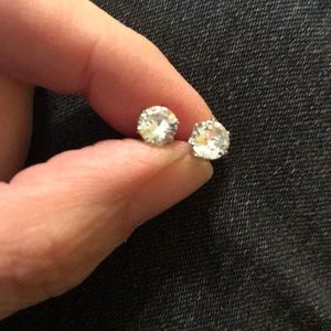 🦋4 for $15🦋 
Pretty Crystal Stud Earrings NWOT